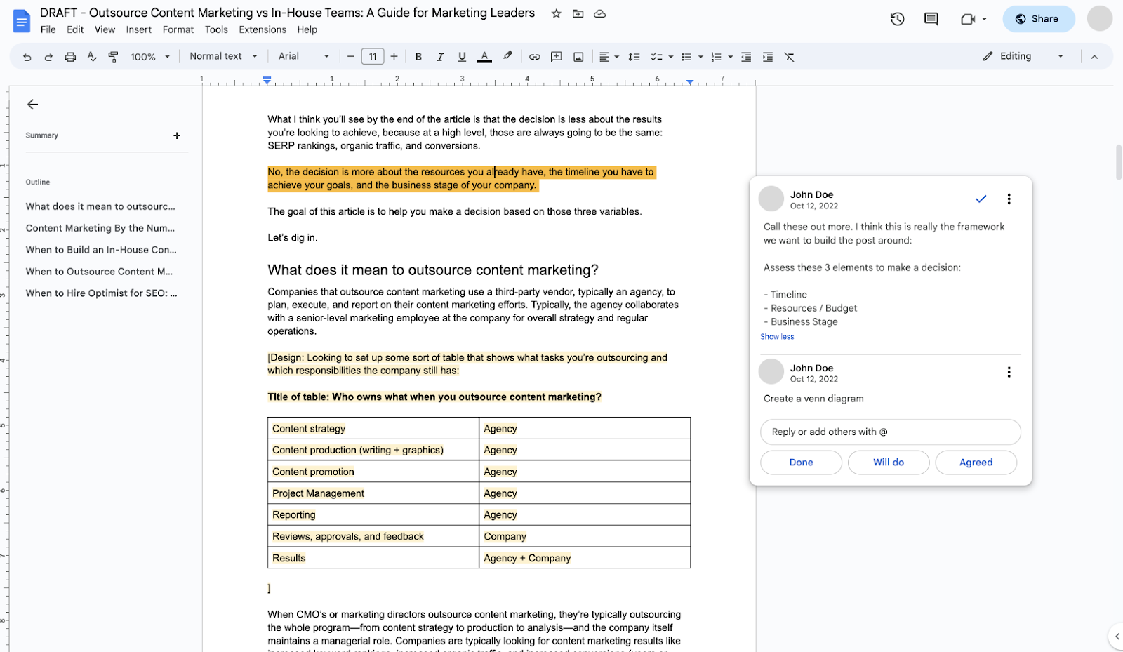 Google Doc con texto resaltado y comentarios entre escritor y editor